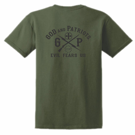 Evil Fears Us 1776 God And Patriots Men's Patriotic T-Shirt (military green)